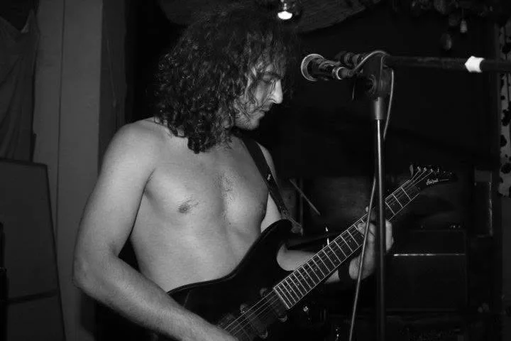 Damjan nastupa solo u BIGZ-u, novembar 2011.